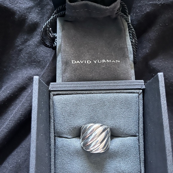 David Yurman sculpted cable ring barely worn.Purchased last year see picture . - Picture 2 of 7